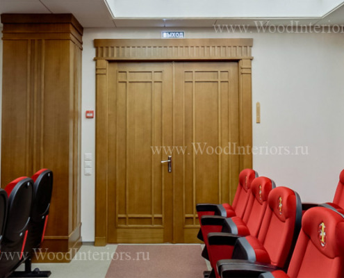Деревянная двухстворчатая дверь Нотариат Зал конференций