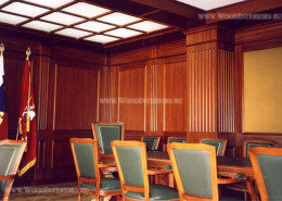 Деревянные стеновые панели в интерьере рабочего кабинета. Фото 2