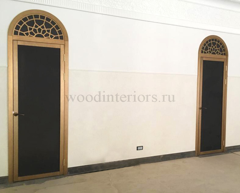 Двери из латуни патинированные под бронзу